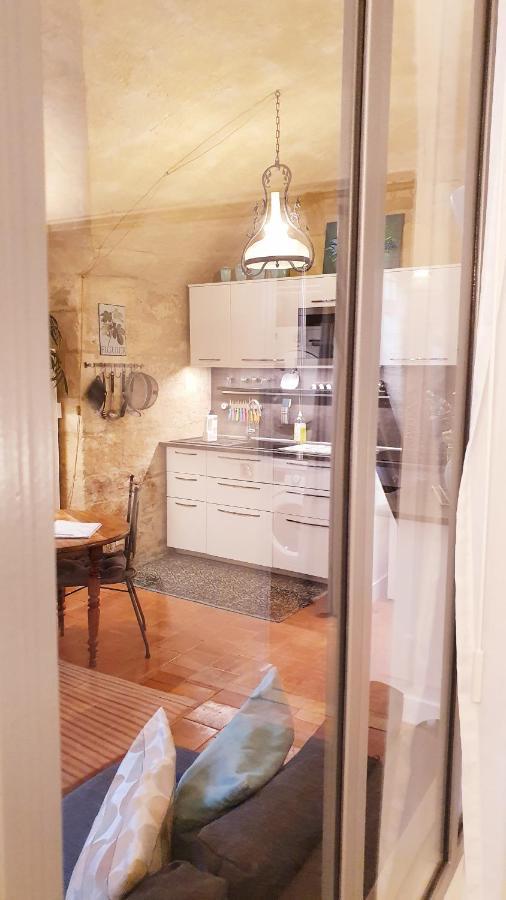 Appartement Dans Hotel De Flaux ユゼ エクステリア 写真